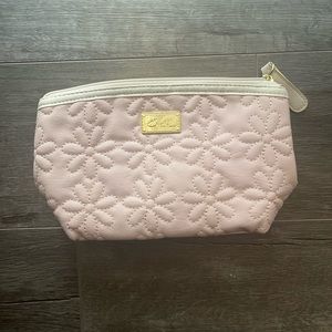 light pink Betsey Johnson flowered Clutch/Makeup Bag 🩷